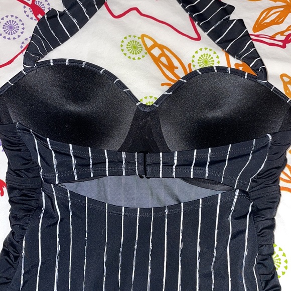 Disney swimsuit - Picture 5 of 7